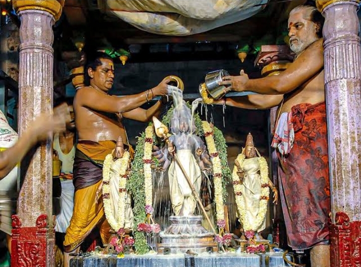 Potong Lidah untuk Sesajen di Kuil Hindu Petani India Kritis